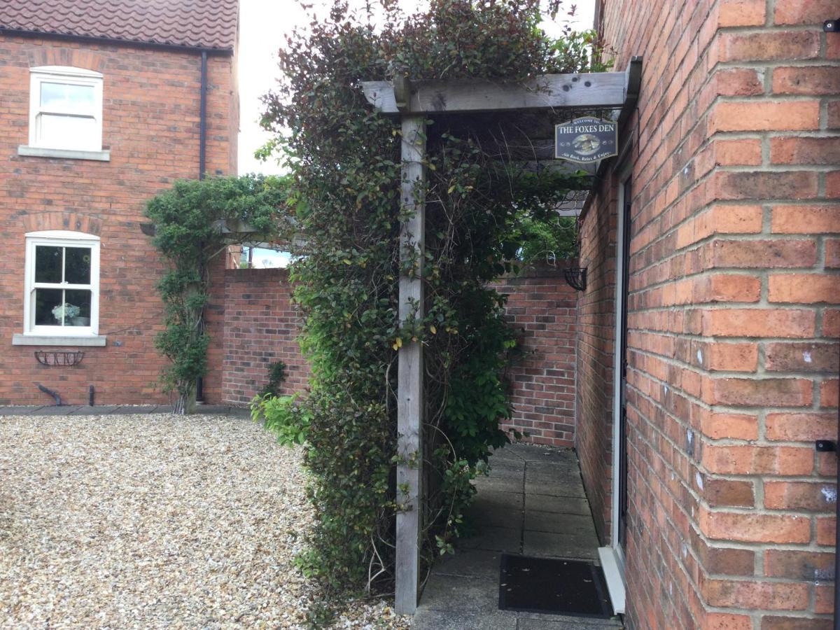 Foxes Den At Foxesway Bed & Breakfast Kirkby on Bain Exterior photo